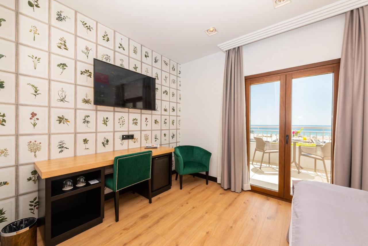 Hotel Antonio II Zahara de los Atunes Bagian luar foto